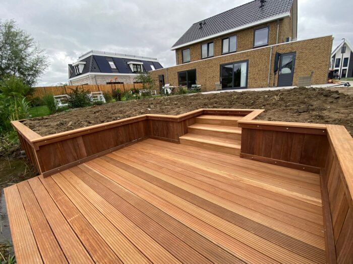 Damwand met Azobe hout